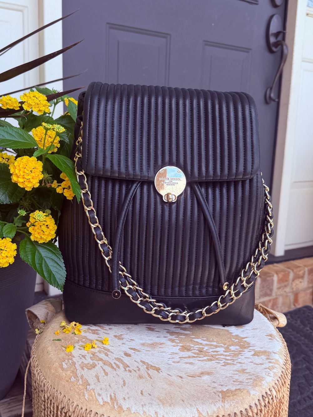 Henri BENDEL No. 7 Quilted Lambskin Leather Convertible Messenger Backpack Bag - Picture 4 of 16